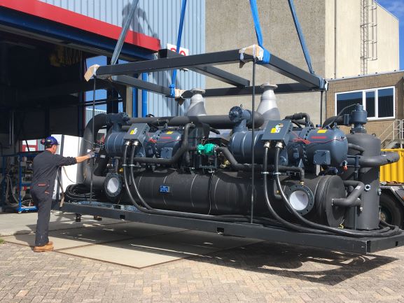 De 'Low-Capex' warmtepomp van TNO, met een thermisch vermogen van 2MW, waarmee restwarmte van 50 °C (of hoger) wordt opgewaardeerd naar stoom van 120 °C. (foto TNO)