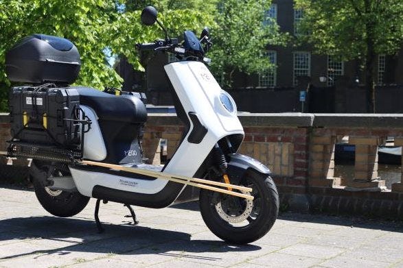 Dit is een klusscooter van NIU.