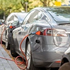 Aansluiten laadinrichting