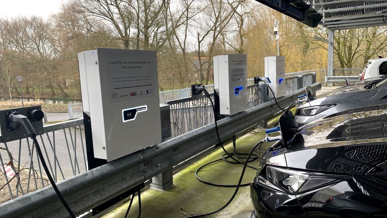 Iedere component in dit netwerk kan zich autonoom gedragen, terwijl het geheel goed blijft functioneren. (Foto gemaakt door het VAP-DC-team.)