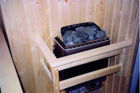De aansluiting van een sauna kachel is een belangrijk aandachtspunt.
