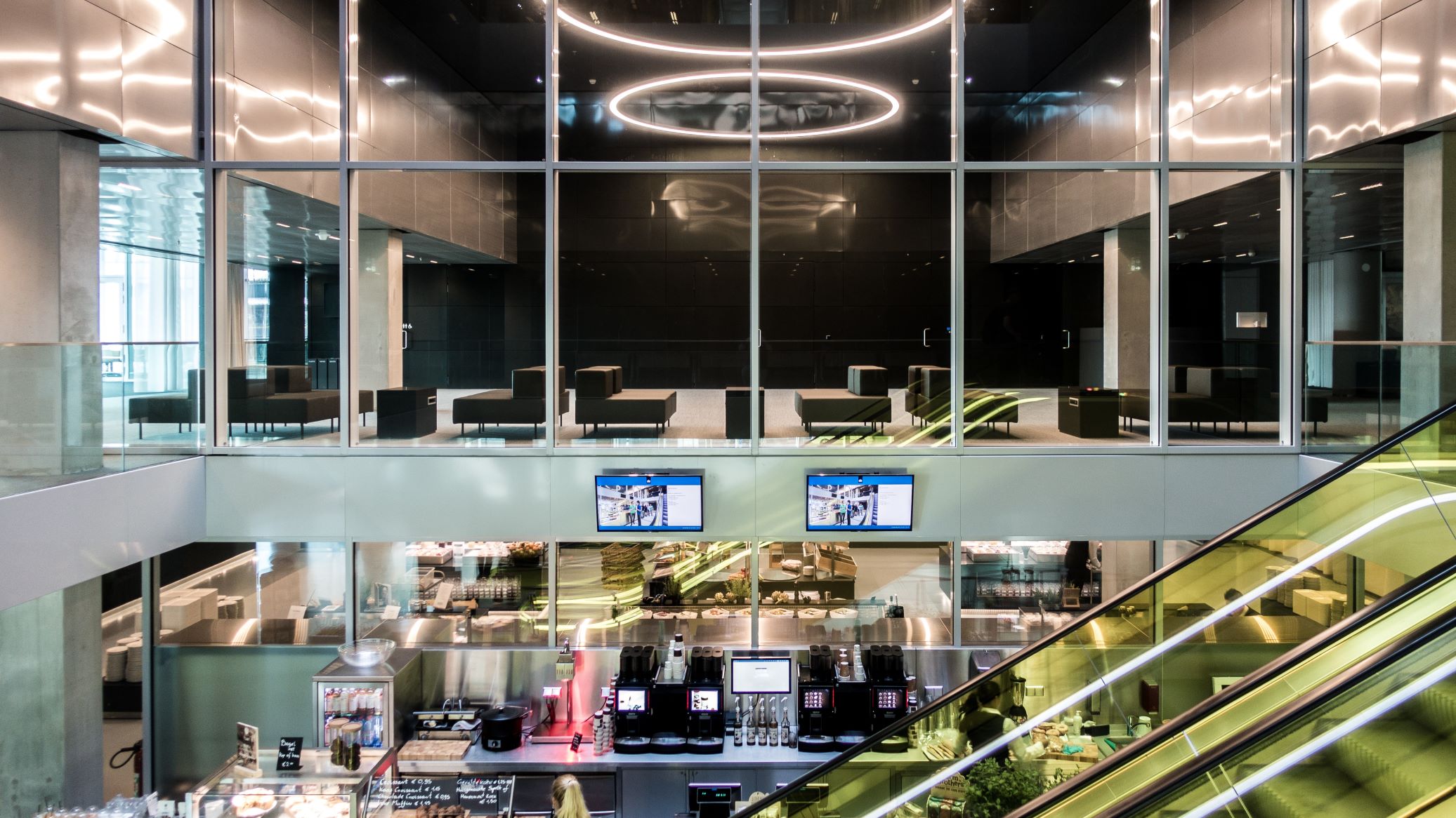 Maas & Hagoort leverde de verlichting voor het kantoor van het ministerie van Buitenlandse Zaken.