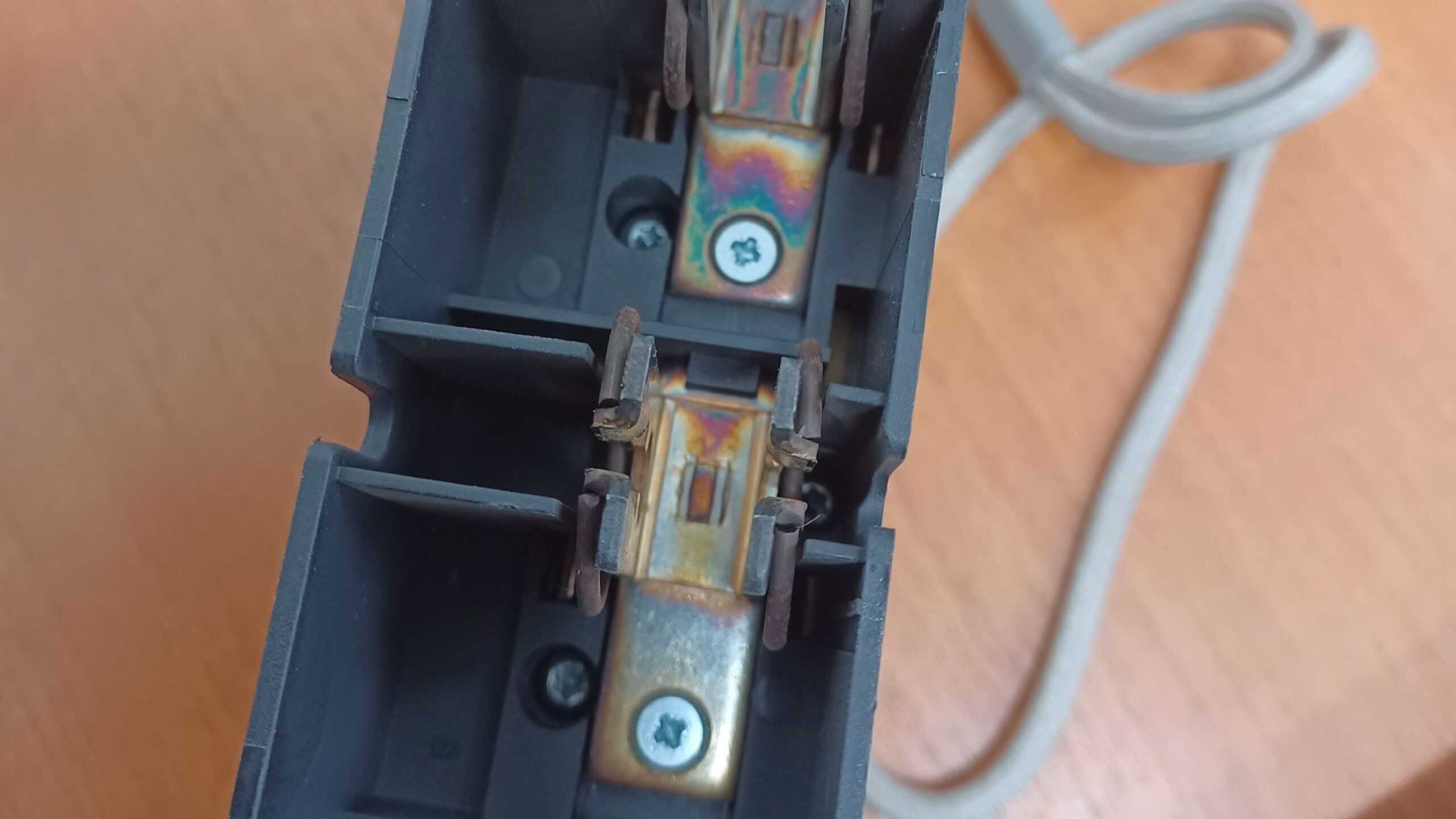 "De contactvingers waren al blauw verkleurd."