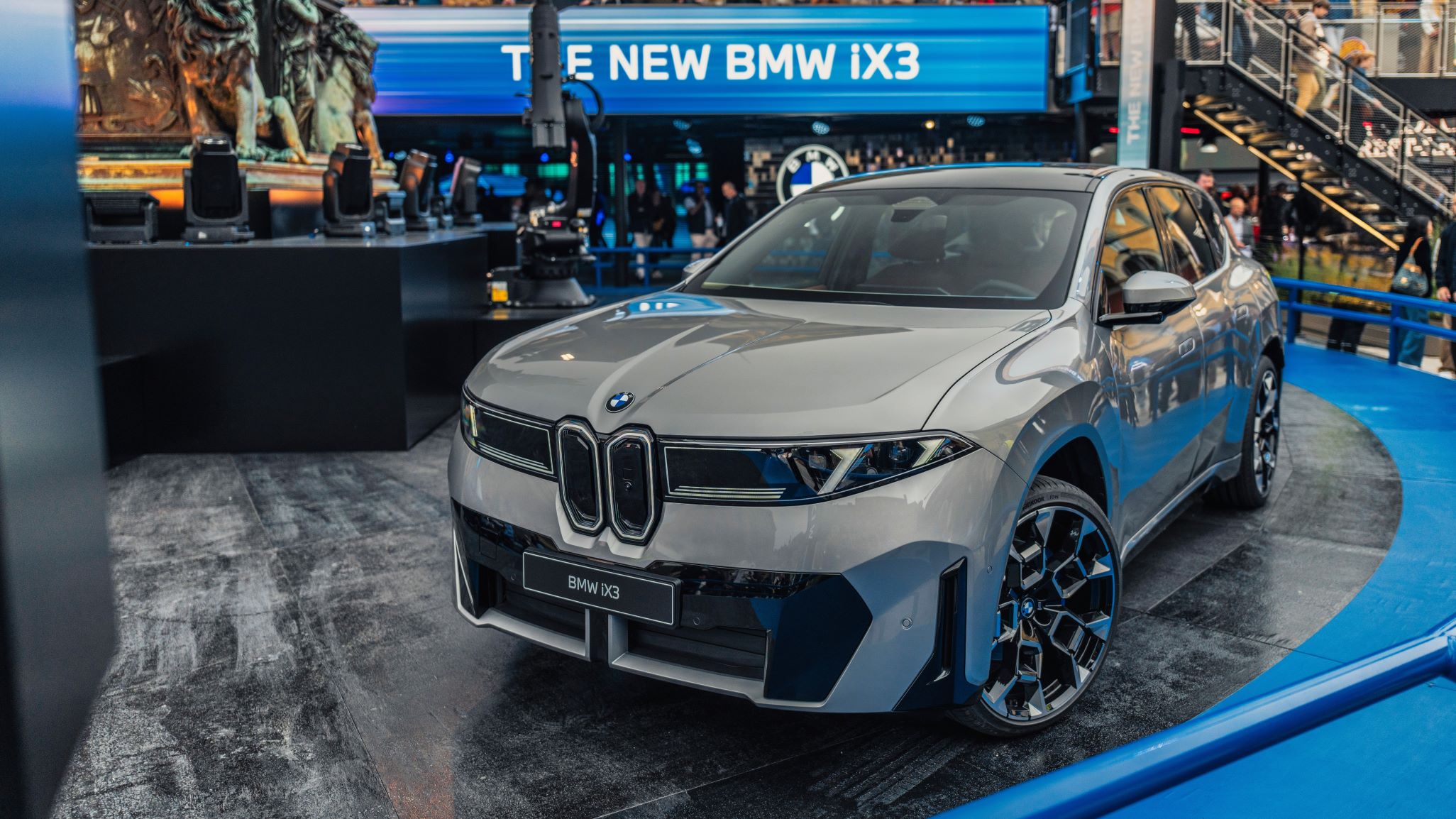 BMW heeft voor de nieuwe iX3 bidirectioneel DC-laden aangekondigd. Beeld Jens Mommens/Shutterstock.com